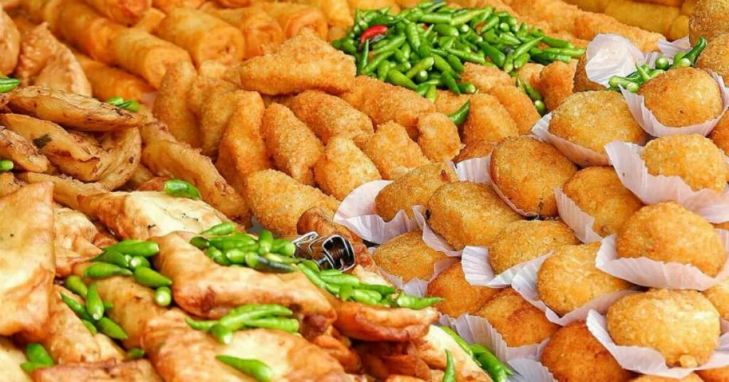 Gorengan street food indonesia