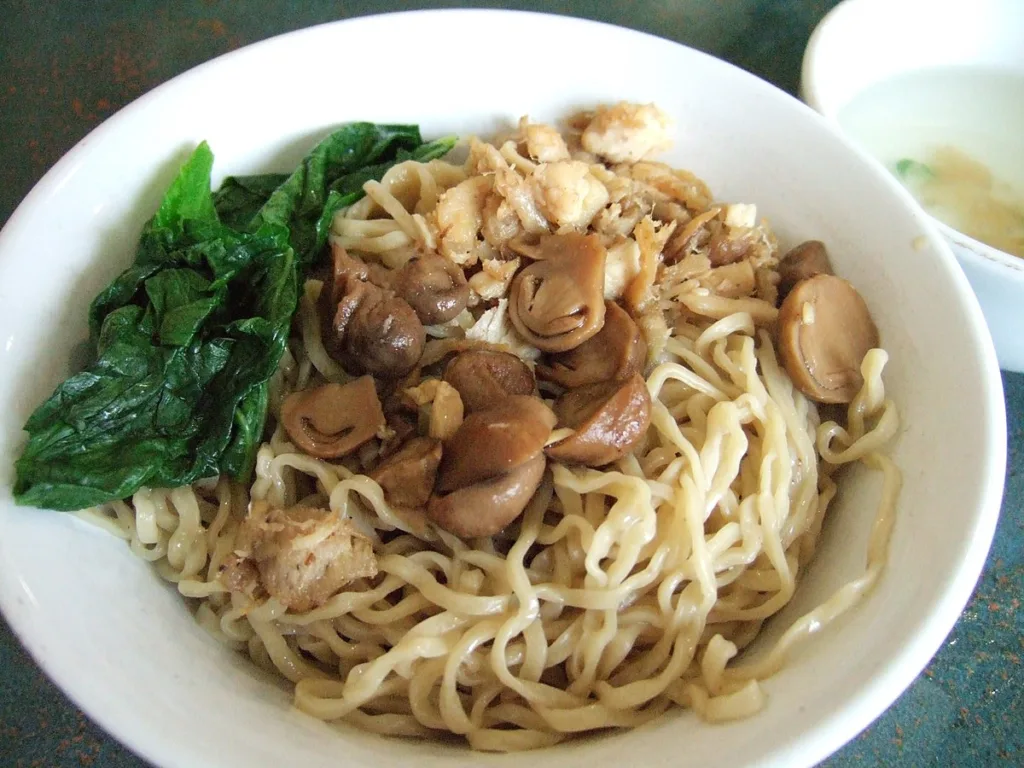 Mie Ayam street food indonesia
